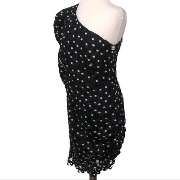 Bardot One Shoulder Puff Sleeve Lace Dress In Black and Ivory 8 NWT - Picture 3 of 10